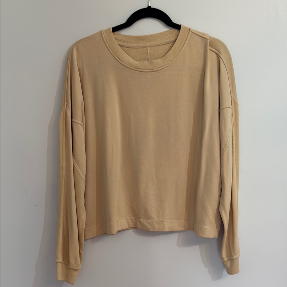 Lululemon creamy tan/yellow Long Sleeve Top